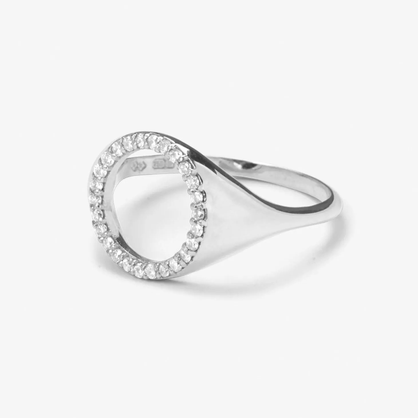 Aria - 18Ct Gold, Pave Diamond Circle Signet Ring^The Alkemistry Best
