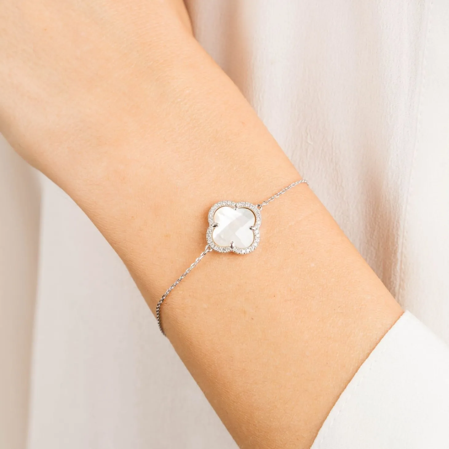 Morganne Bello 18Ct White Gold Victoria Clover Diamond Mother Of Pearl Bracelet^The Alkemistry Best Sale