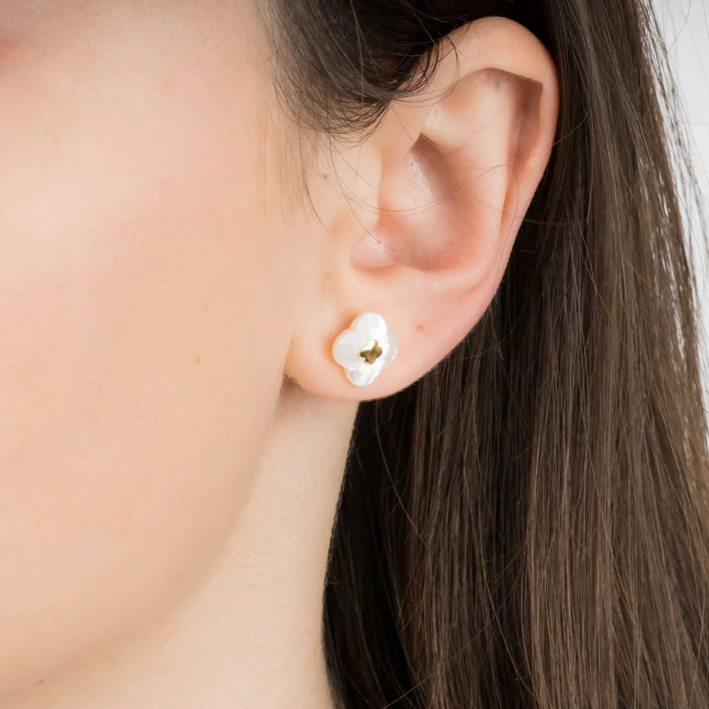 Morganne Bello 18Ct Yellow Gold Victoria Clover Mother Of Pearl Studs (Pair)^The Alkemistry Fashion