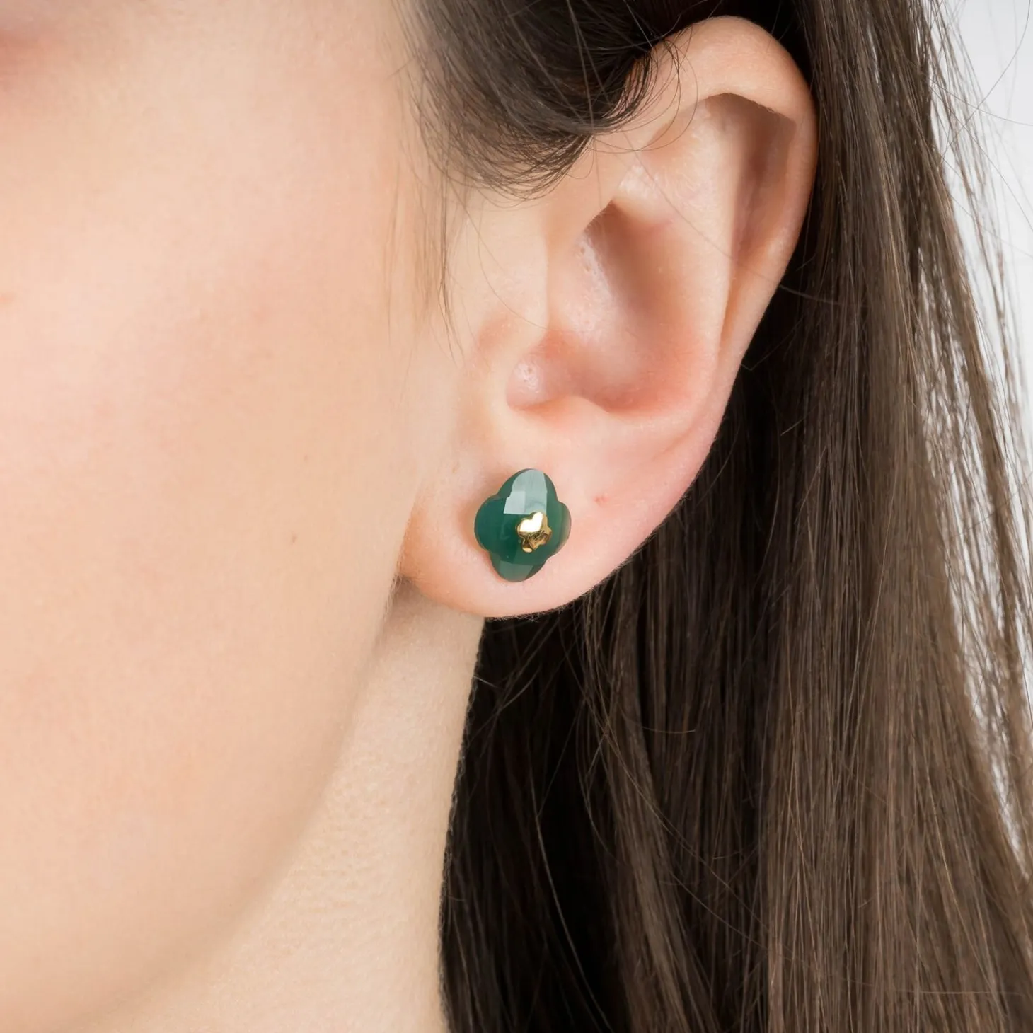 Morganne Bello 18Ct Yellow Gold Victoria Clover Green Agate Studs (Pair)^The Alkemistry Sale