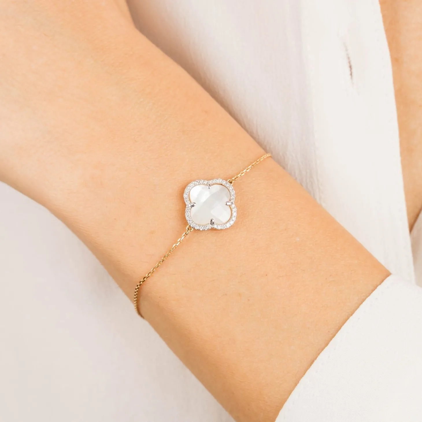 Morganne Bello 18Ct Yellow Gold Clover Diamond Bezel Mother Of Pearl Chain Bracelet^The Alkemistry Online