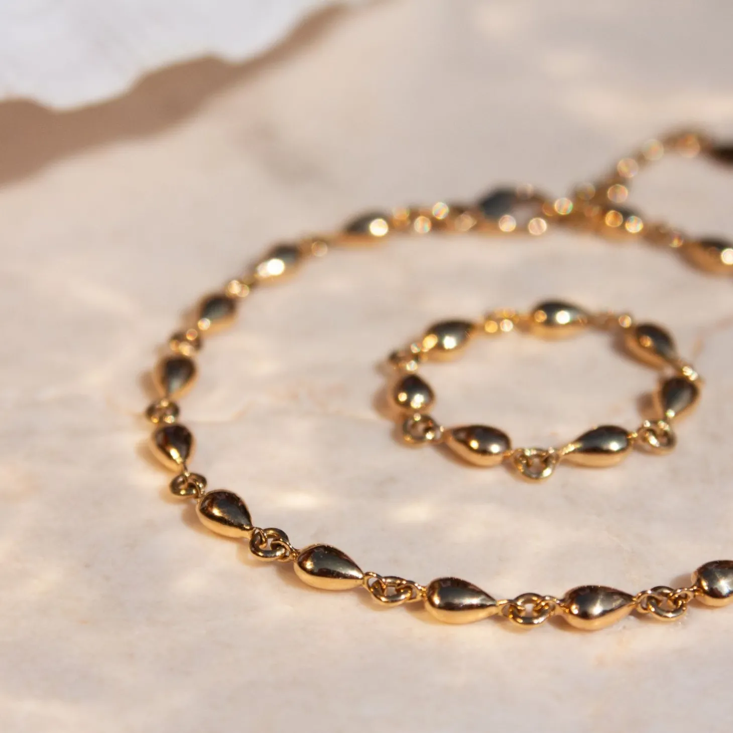 Nude Shimmer - 18Ct Gold, Medium Pear Tennis Bracelet^The Alkemistry Sale